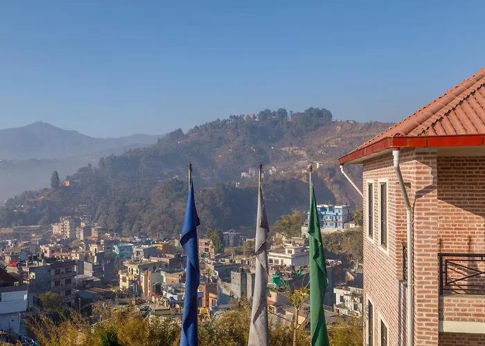 Himalaya Queen Bee Resort ホテル