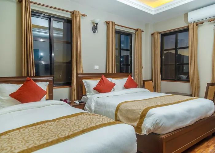 Himalaya Queen Bee Resort ホテル
