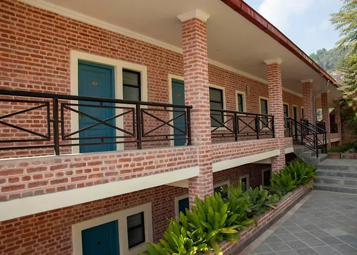 Himalaya Queen Bee Resort