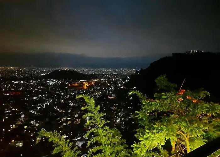 Himalaya Queen Bee Resort